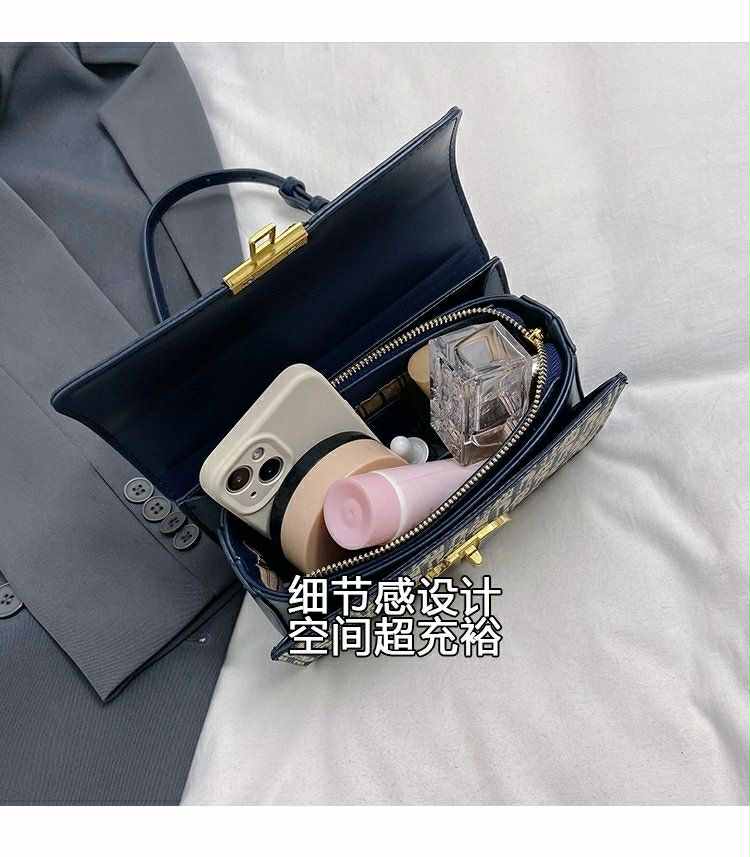Luxury Monogram Shoulder Bag – 2025 New Style with Chain Strap