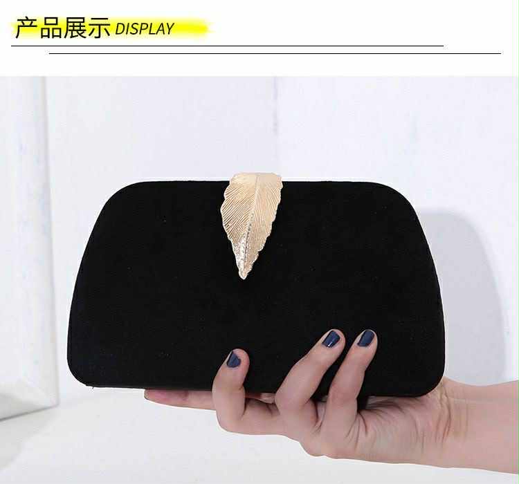 Velvet Leaf Clasp Clutch – Classic Charm in Every Detail