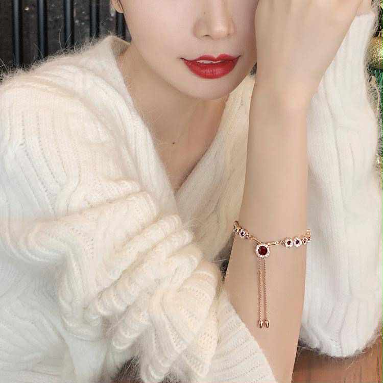 Elegant Ruby Halo Bracelet – Adjustable Chain with Red & White Crystals