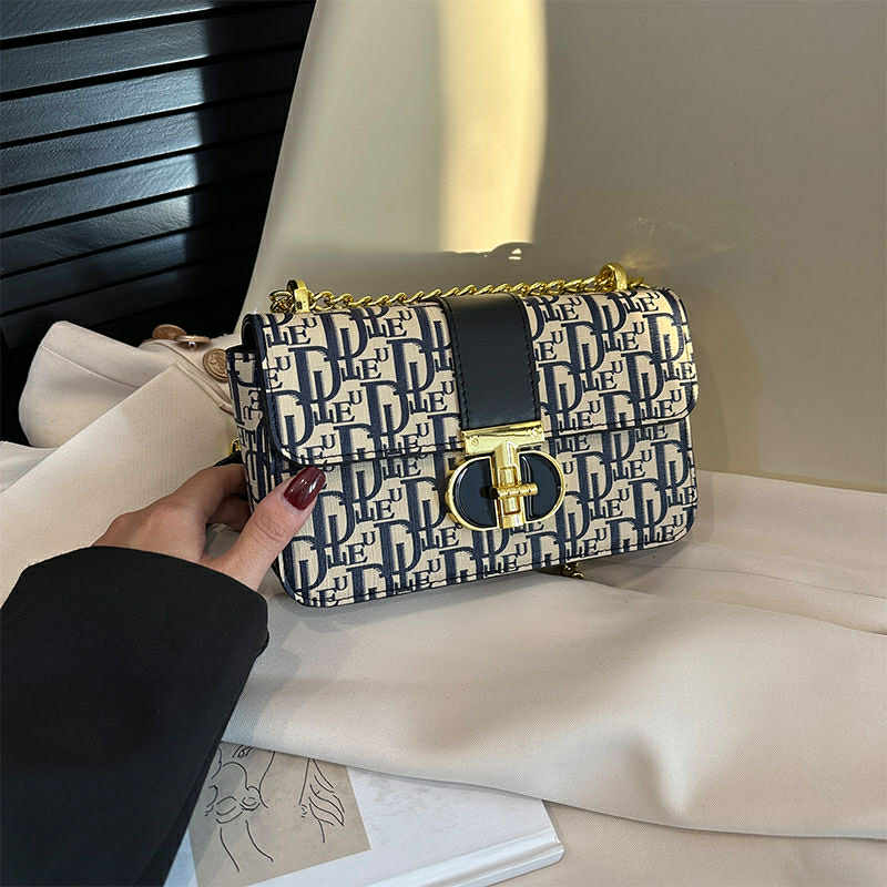 Luxury Monogram Shoulder Bag – 2025 New Style with Chain Strap