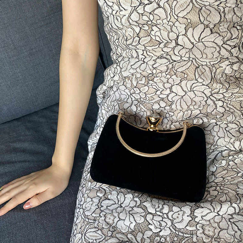 Classic Black Velvet Crown Clutch – Elegant Evening Purse