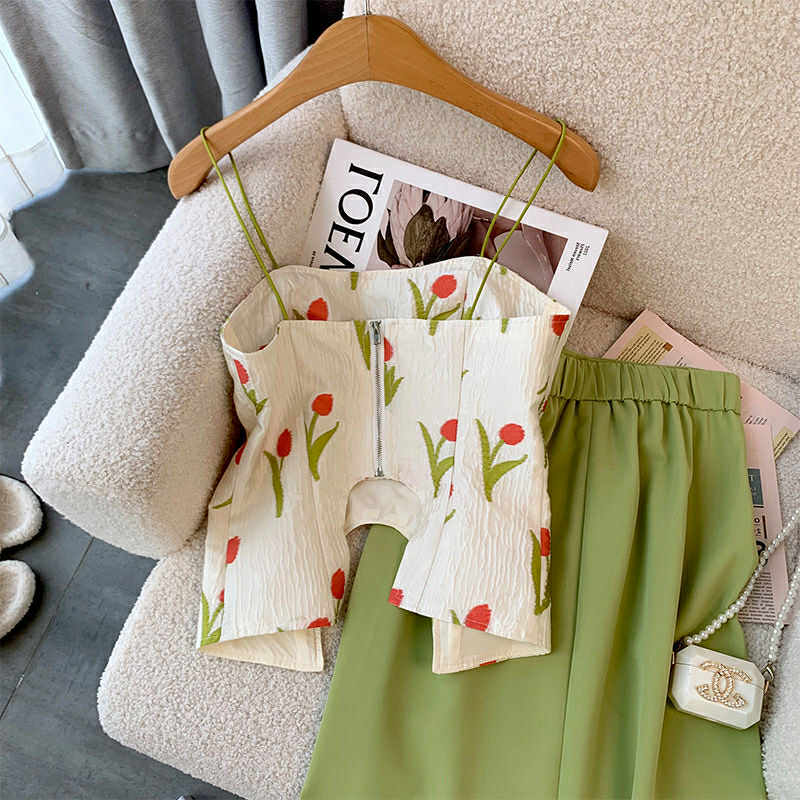 Tulip Print Corset Top & High-Waist Green Skirt – 2 Piece Summer Set
